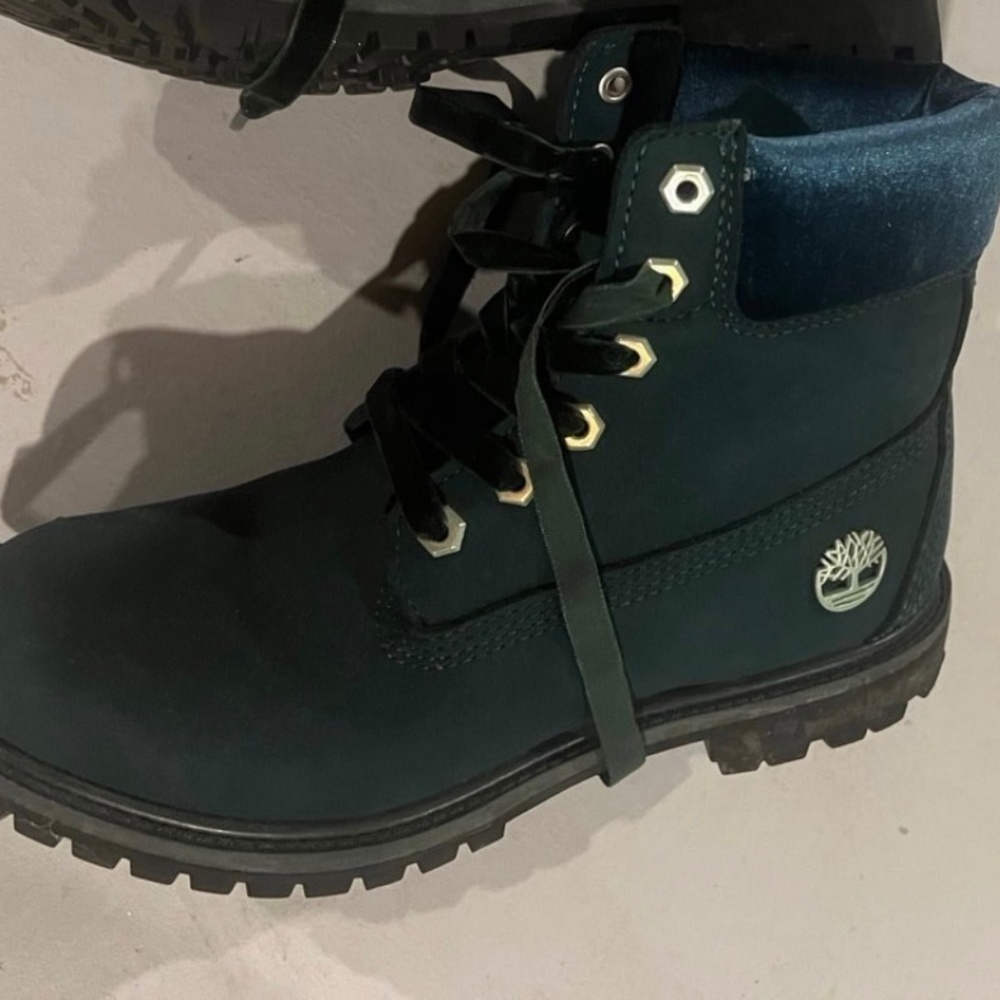 Emerald Green Timberland Boots Women’s Size 7.5